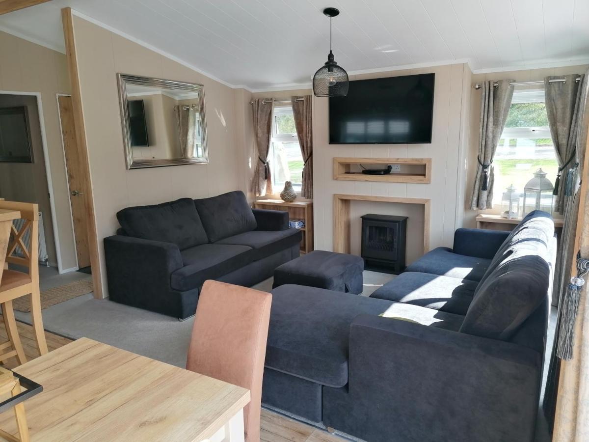 Luxury Lodge On Edge Of New Forest And 800M From Sea Entertainment And Leisure Passes Included Milford on Sea Dış mekan fotoğraf