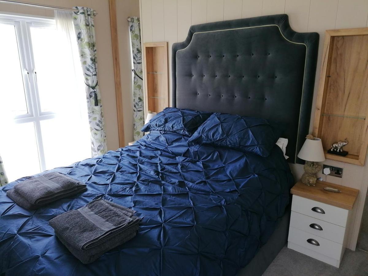 Luxury Lodge On Edge Of New Forest And 800M From Sea Entertainment And Leisure Passes Included Milford on Sea Dış mekan fotoğraf