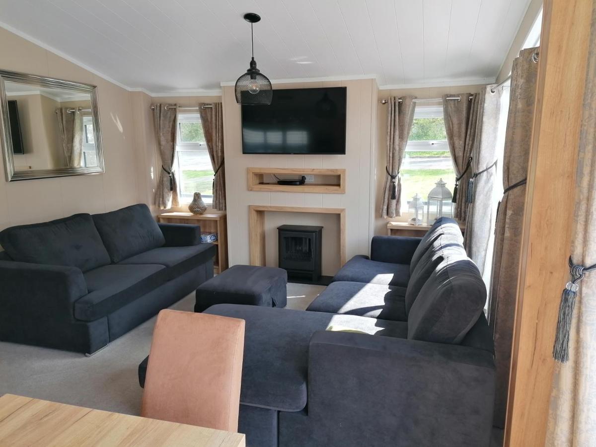 Luxury Lodge On Edge Of New Forest And 800M From Sea Entertainment And Leisure Passes Included Milford on Sea Dış mekan fotoğraf