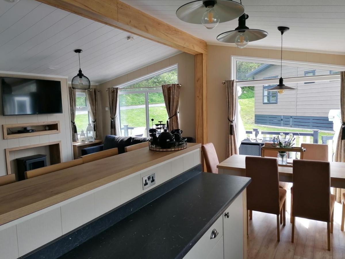 Luxury Lodge On Edge Of New Forest And 800M From Sea Entertainment And Leisure Passes Included Milford on Sea Dış mekan fotoğraf