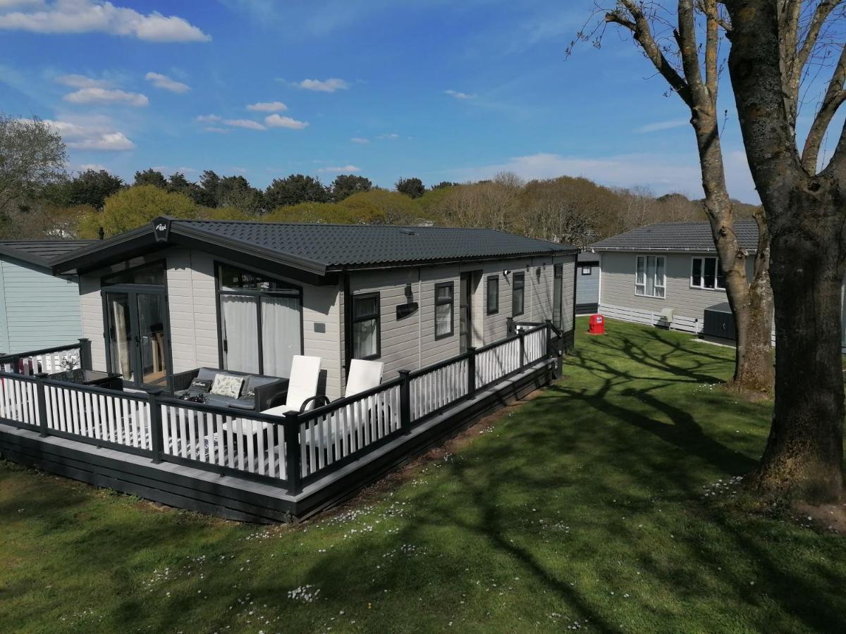 Luxury Lodge On Edge Of New Forest And 800M From Sea Entertainment And Leisure Passes Included Milford on Sea Dış mekan fotoğraf