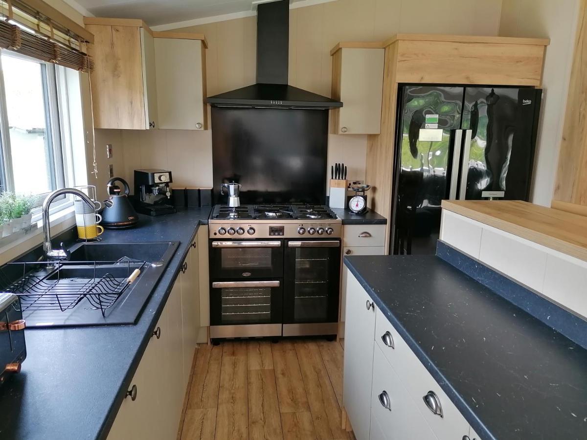 Luxury Lodge On Edge Of New Forest And 800M From Sea Entertainment And Leisure Passes Included Milford on Sea Dış mekan fotoğraf