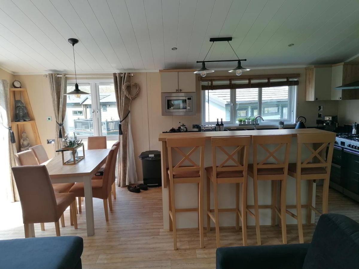 Luxury Lodge On Edge Of New Forest And 800M From Sea Entertainment And Leisure Passes Included Milford on Sea Dış mekan fotoğraf