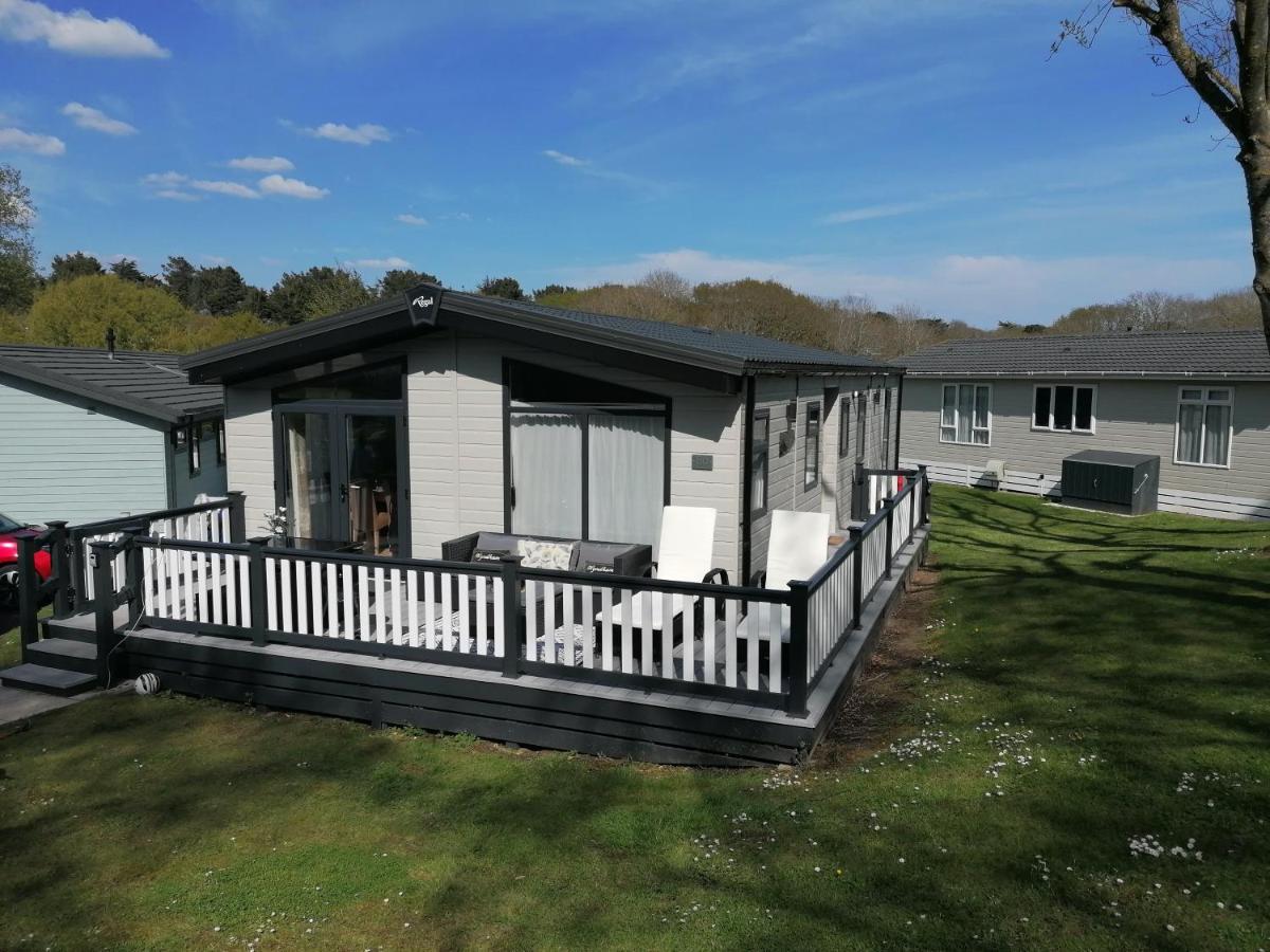 Luxury Lodge On Edge Of New Forest And 800M From Sea Entertainment And Leisure Passes Included Milford on Sea Dış mekan fotoğraf