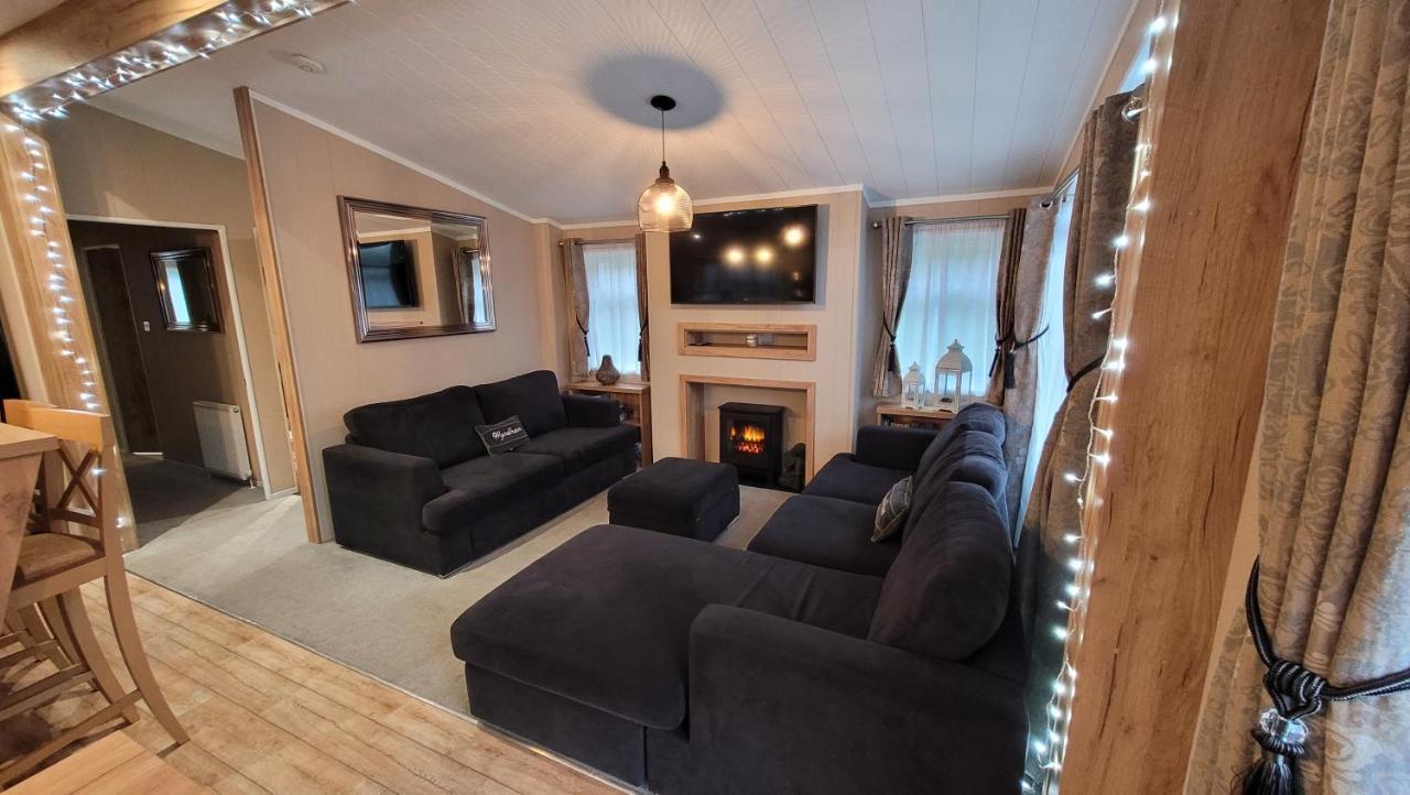 Luxury Lodge On Edge Of New Forest And 800M From Sea Entertainment And Leisure Passes Included Milford on Sea Dış mekan fotoğraf