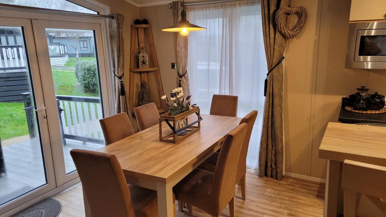 Luxury Lodge On Edge Of New Forest And 800M From Sea Entertainment And Leisure Passes Included Milford on Sea Dış mekan fotoğraf
